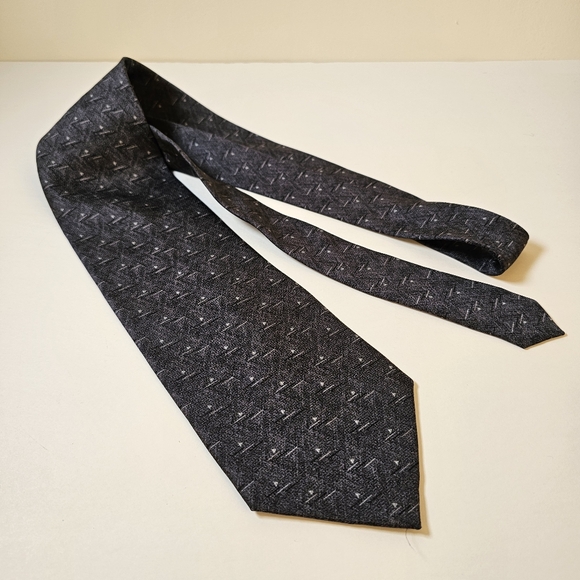 Grey pattern silk men's tie - Picture 2 of 7